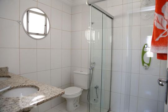 Banheiro da Suíte de apartamento para alugar com 3 quartos, 105m² em Jardim Taboão, São Paulo