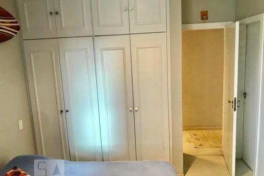 suite de apartamento à venda com 3 quartos, 270m² em Real Parque, São Paulo