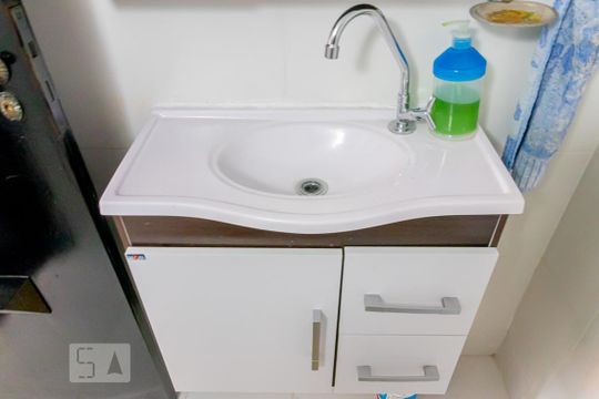 Lavabo de casa para alugar com 4 quartos, 257m² em Bosque da Saúde, São Paulo