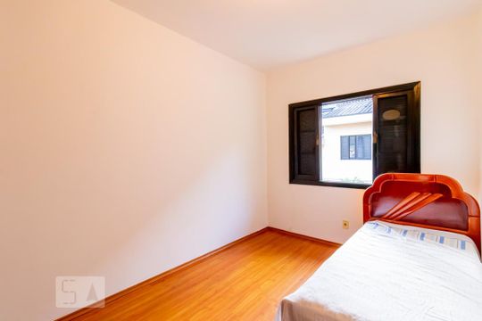 Quarto 2 de casa para alugar com 4 quartos, 257m² em Bosque da Saúde, São Paulo