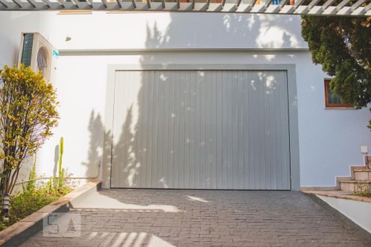 Garagem de casa à venda com 4 quartos, 265m² em Água Fria, São Paulo