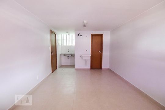 Sala de kitnet/studio para alugar com 1 quarto, 22m² em Asa Norte, Brasília