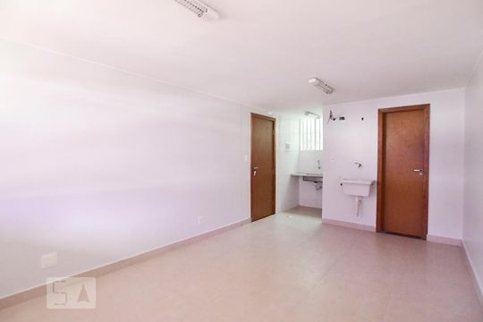 Sala de kitnet/studio para alugar com 1 quarto, 22m² em Asa Norte, Brasília