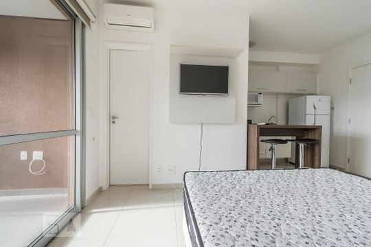 Quarto  de kitnet/studio para alugar com 1 quarto, 38m² em Campo Belo, São Paulo