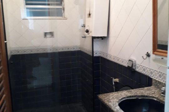 Banheiro de apartamento para alugar com 1 quarto, 50m² em Copacabana, Rio de Janeiro