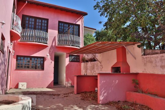 Casa à venda com 4 quartos, 295m² em Vila Santana Ii, Jundiaí