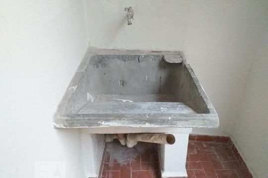 Área de serviço de apartamento para alugar com 2 quartos, 80m² em Vila São Geraldo, São Paulo