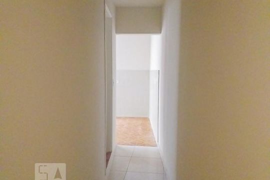 Corredor de apartamento para alugar com 2 quartos, 80m² em Vila São Geraldo, São Paulo