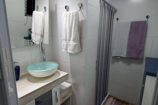 Banheiro de apartamento para alugar com 1 quarto, 40m² em Vila Lídia, Campinas