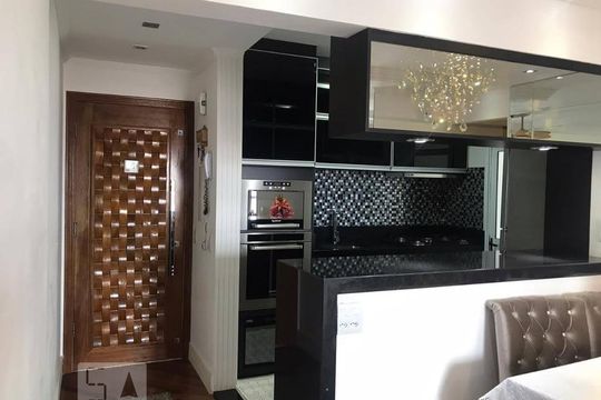 Cozinha de apartamento para alugar com 3 quartos, 81m² em Vila Amélia, São Paulo