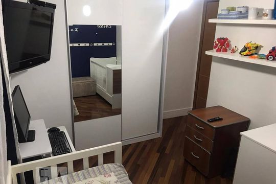 Quarto de apartamento para alugar com 3 quartos, 81m² em Vila Amélia, São Paulo