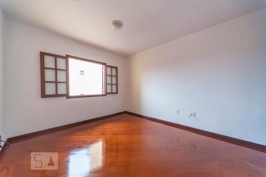 Quarto 3 de casa para alugar com 3 quartos, 250m² em Vila Camilópolis, Santo André