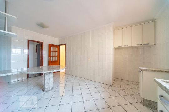Cozinha  de casa para alugar com 3 quartos, 250m² em Vila Camilópolis, Santo André