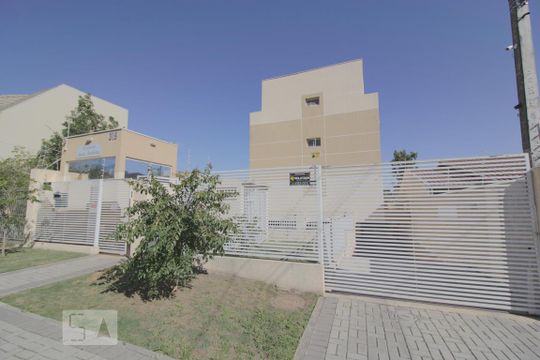 Fachada de apartamento para alugar com 2 quartos, 51m² em Fanny, Curitiba