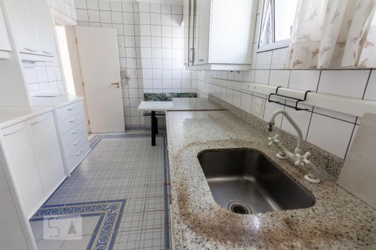 Cozinha de apartamento à venda com 3 quartos, 144m² em Perdizes, São Paulo
