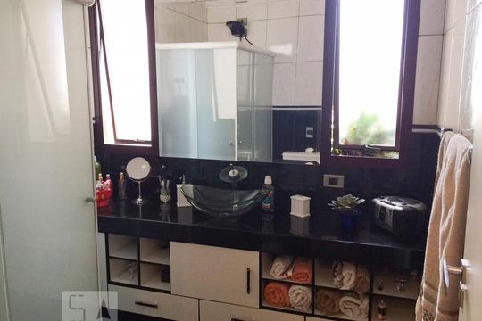 Banheiro 1 de apartamento para alugar com 3 quartos, 197m² em Vila Gomes Cardim, São Paulo