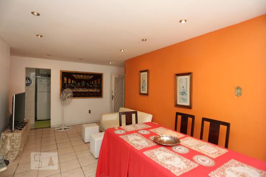 Sala de apartamento para alugar com 3 quartos, 90m² em Copacabana, Rio de Janeiro