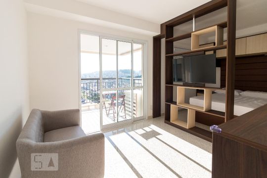 Sala de kitnet/studio para alugar com 1 quarto, 38m² em Jardim Flor da Montanha, Guarulhos