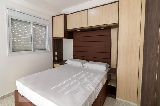Quarto de kitnet/studio para alugar com 1 quarto, 38m² em Jardim Flor da Montanha, Guarulhos