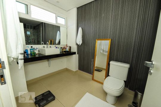 Banheiro 1 de apartamento à venda com 4 quartos, 300m² em Sumaré, São Paulo