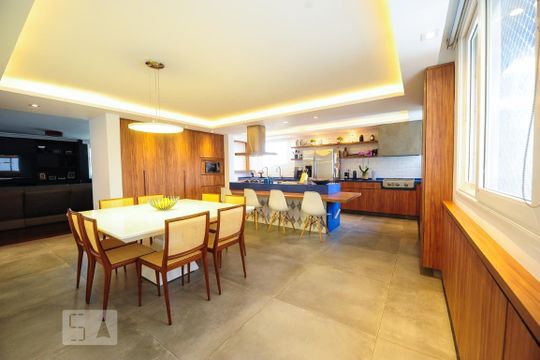 Cozinha de apartamento à venda com 4 quartos, 300m² em Sumaré, São Paulo