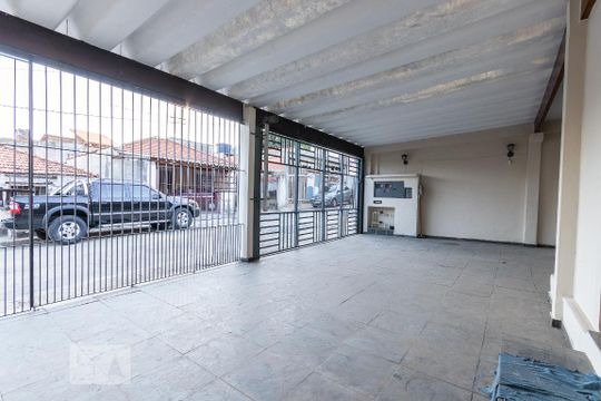 Garagem  de casa à venda com 3 quartos, 115m² em Itaquera, São Paulo