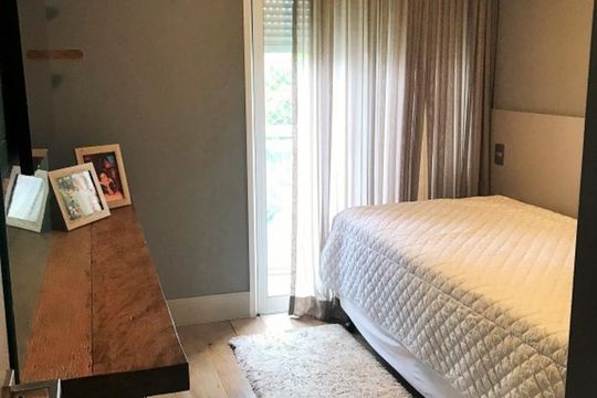 Quarto de apartamento à venda com 2 quartos, 98m² em Cidade Monções, São Paulo