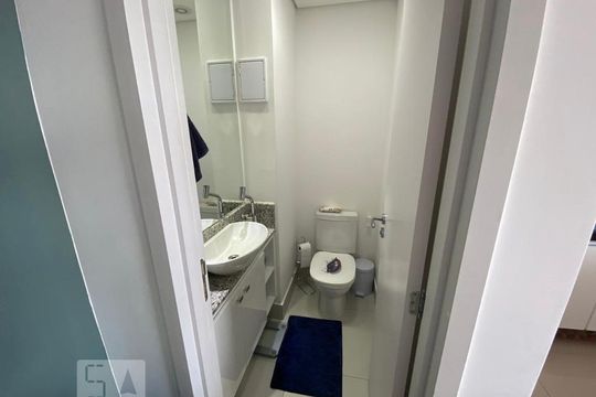 Banheiro de apartamento à venda com 1 quarto, 43m² em Jardim Aeroporto, São Paulo