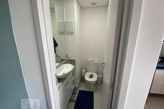 Banheiro de apartamento à venda com 1 quarto, 43m² em Jardim Aeroporto, São Paulo