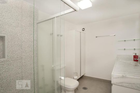 Banheiro Corredor de apartamento à venda com 3 quartos, 127m² em Perdizes, São Paulo