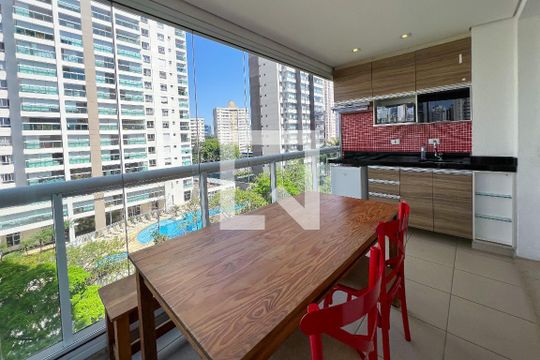 Varanda/Cozinha de kitnet/studio para alugar com 1 quarto, 45m² em Vila Olímpia, São Paulo