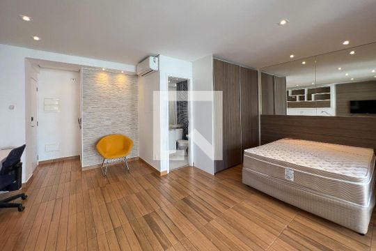 Studio de kitnet/studio para alugar com 1 quarto, 45m² em Vila Olímpia, São Paulo