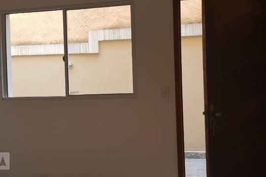 Sala de casa de condomínio à venda com 2 quartos, 61m² em Cupecê, São Paulo