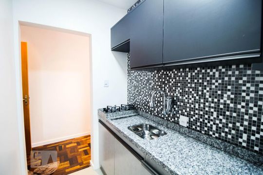 Kitnet/Studio à venda com 1 quarto, 30m² em Menino Deus, Porto Alegre
