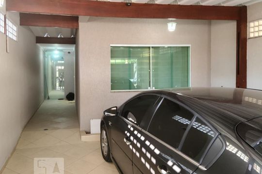 Garagem de casa para alugar com 3 quartos, 145m² em Jardim Ester, São Paulo