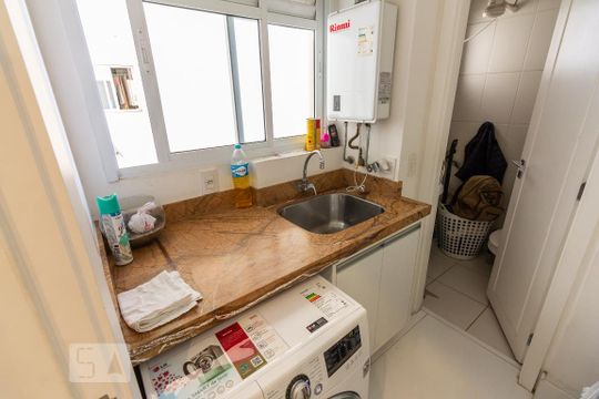 Área de Serviço de apartamento para alugar com 3 quartos, 100m² em Água Branca, São Paulo