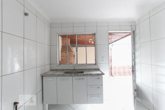 Cozinha de casa à venda com 2 quartos, 75m² em Conjunto Residencial Jardim Canaã, São Paulo