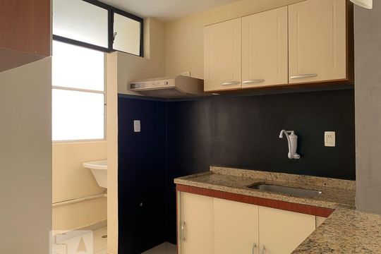 Cozinha de apartamento à venda com 1 quarto, 45m² em Centro, Campinas
