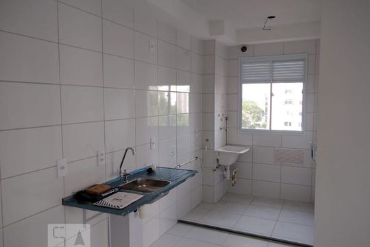 Cozinha de apartamento para alugar com 2 quartos, 43m² em Bom Retiro, São Paulo
