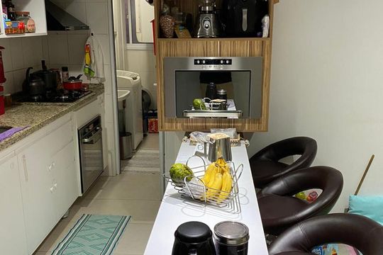 Cozinha de apartamento à venda com 2 quartos, 94m² em Vila Gumercindo, São Paulo