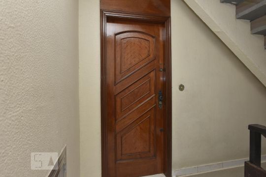 Porta do Imovel de apartamento para alugar com 1 quarto, 38m² em Praia da Bandeira, Rio de Janeiro