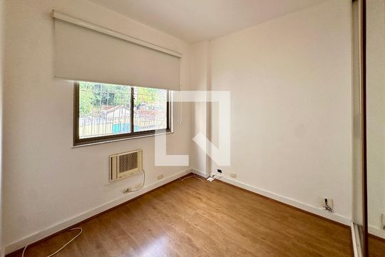 Quarto 1 de apartamento para alugar com 3 quartos, 100m² em Humaitá, Rio de Janeiro