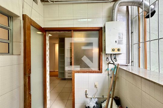 Área de Serviço de apartamento para alugar com 3 quartos, 100m² em Humaitá, Rio de Janeiro