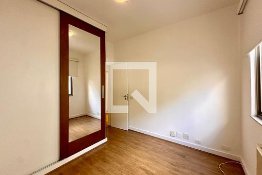 Quarto 1 de apartamento para alugar com 3 quartos, 100m² em Humaitá, Rio de Janeiro