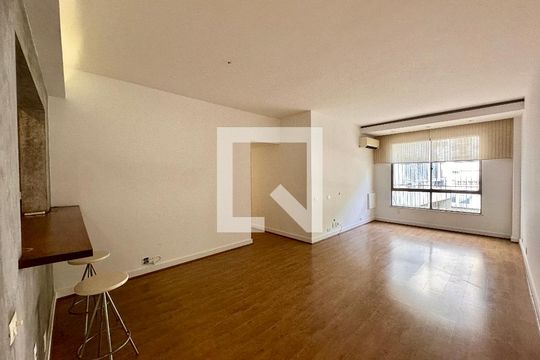 Apartamento para alugar com 3 quartos, 100m² em Humaitá, Rio de Janeiro