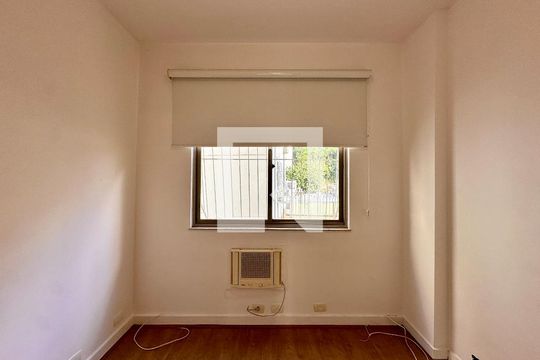 Quarto 1 de apartamento para alugar com 3 quartos, 100m² em Humaitá, Rio de Janeiro