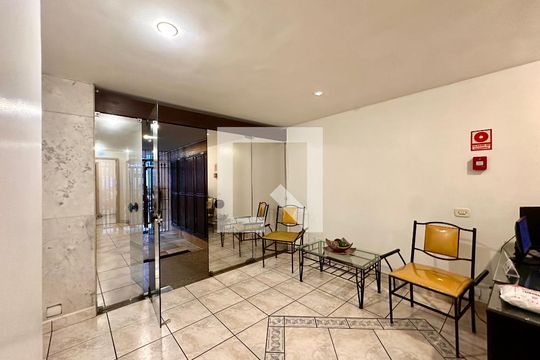 Portaria de apartamento à venda com 3 quartos, 100m² em Humaitá, Rio de Janeiro