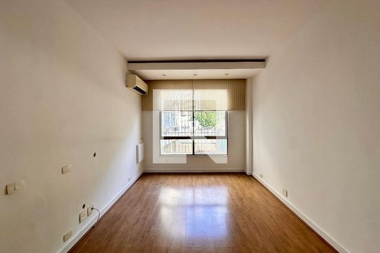 Sala de apartamento para alugar com 3 quartos, 100m² em Humaitá, Rio de Janeiro