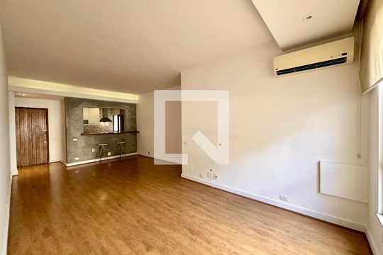 Sala de apartamento para alugar com 3 quartos, 100m² em Humaitá, Rio de Janeiro