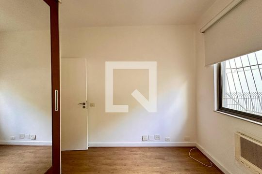 Quarto 1 de apartamento para alugar com 3 quartos, 100m² em Humaitá, Rio de Janeiro